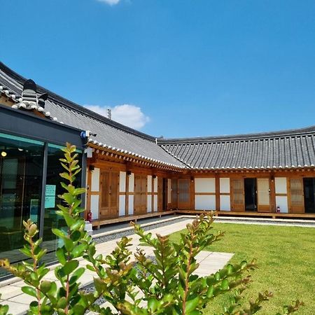 Villa Wonhwaroo Gyeongju Exterior foto