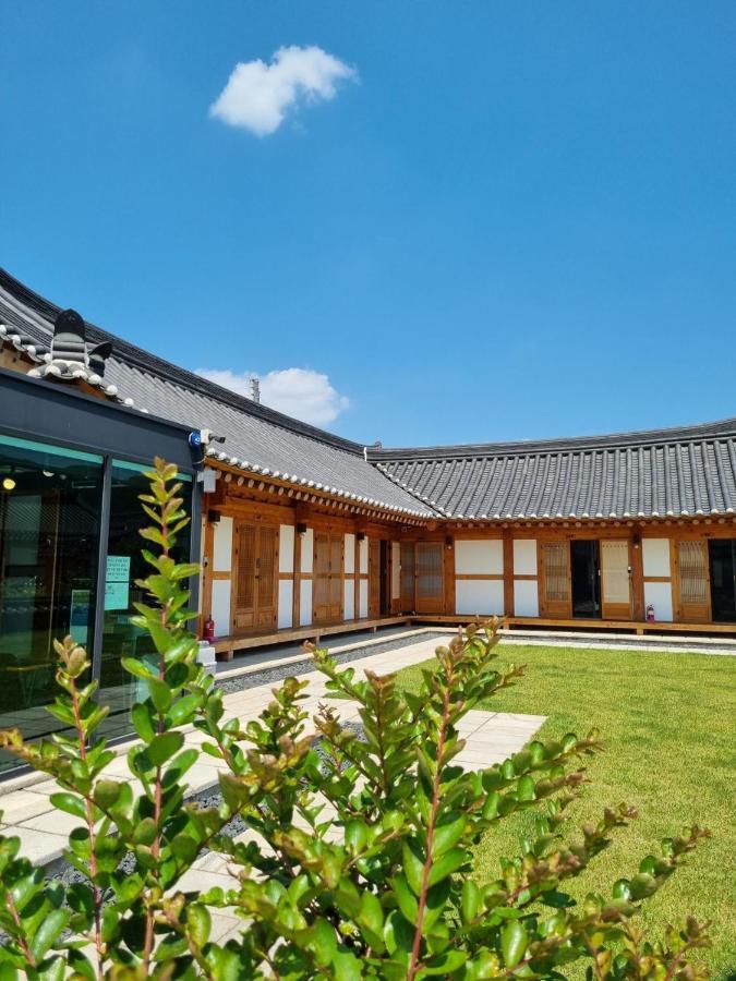 Villa Wonhwaroo Gyeongju Exterior foto