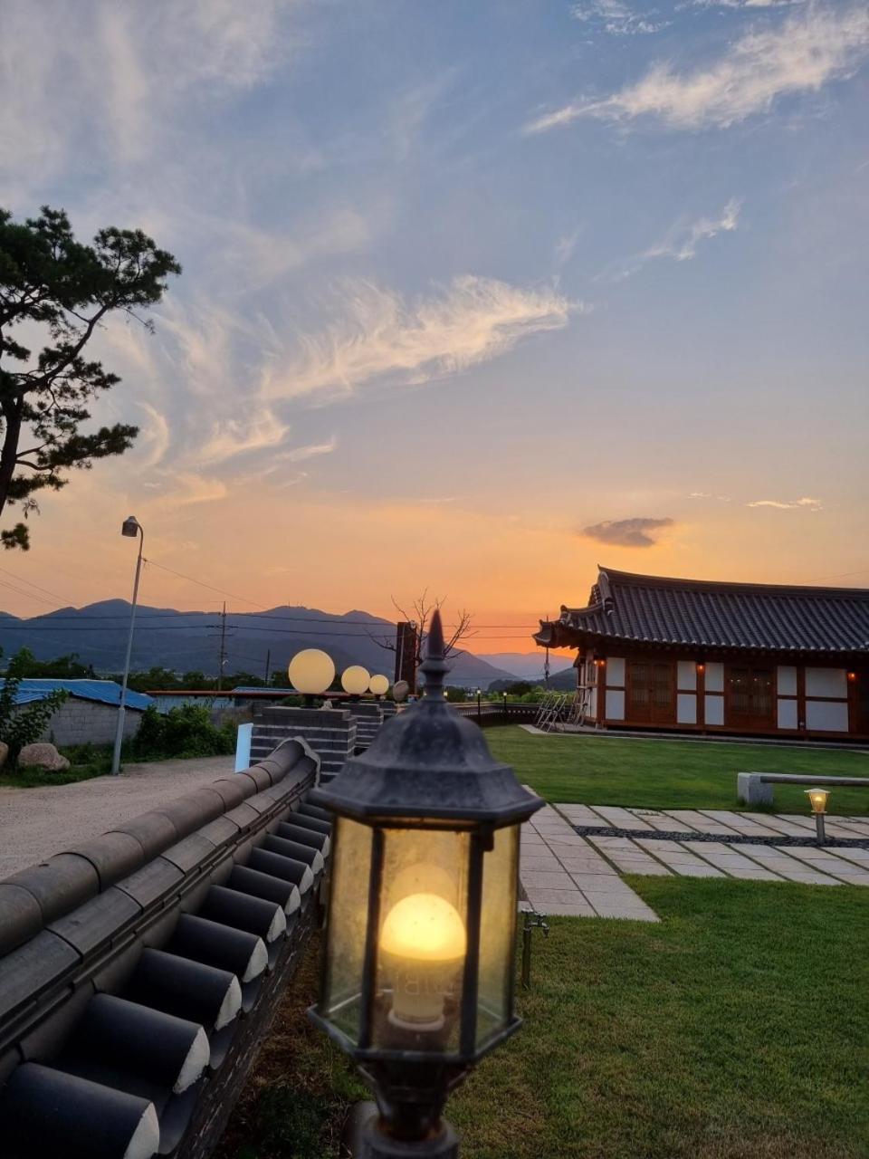 Villa Wonhwaroo Gyeongju Exterior foto